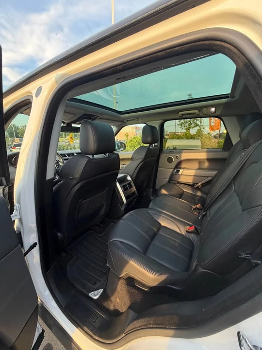 2015 Land Rover Range Rover L405 - Image 5 of 15