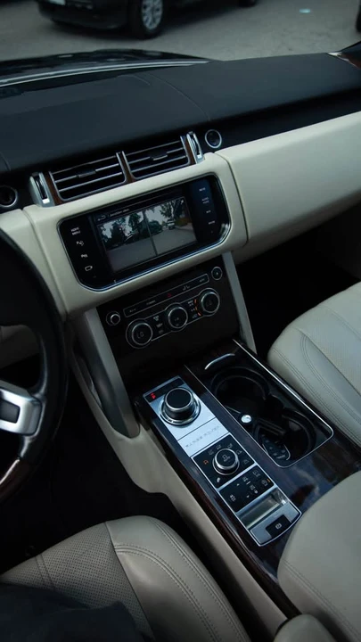 2015 Land Rover Range Rover L405 - Image 8 of 16