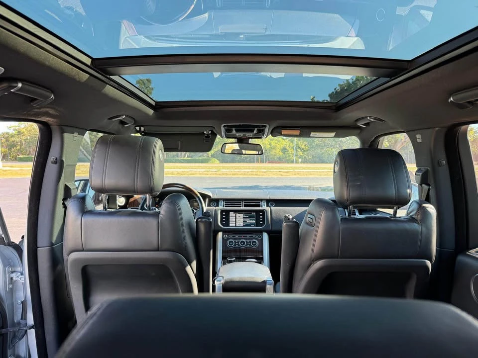 2015 Land Rover Range Rover L405 - Image 17 of 19