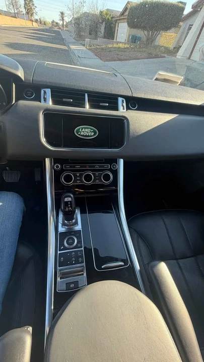 2015 Land Rover Range Rover L405 - Image 4 of 10