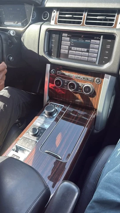 2015 Land Rover Range Rover L405 - Image 6 of 8
