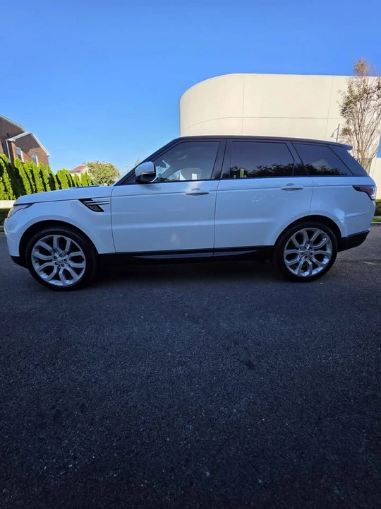 2015 Land Rover Range Rover L405 - Image 2 of 17