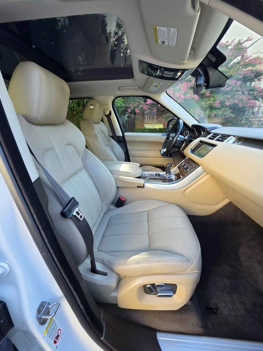 2015 Land Rover Range Rover L405 - Image 12 of 17