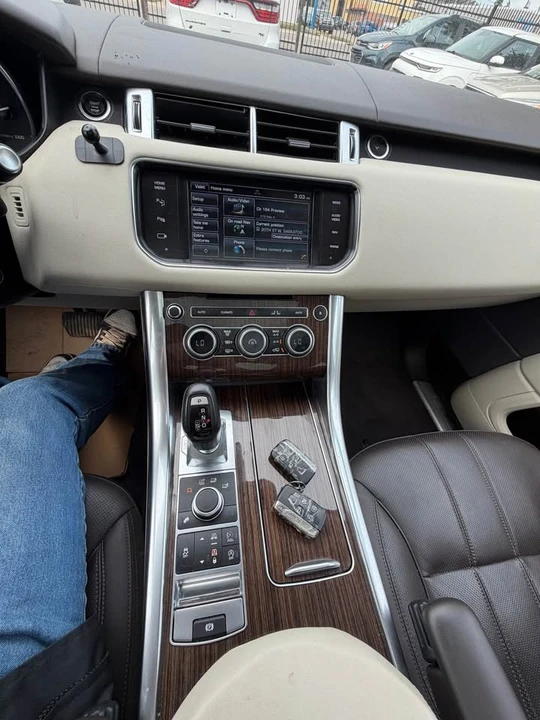 2015 Land Rover Range Rover L405 - Image 11 of 19