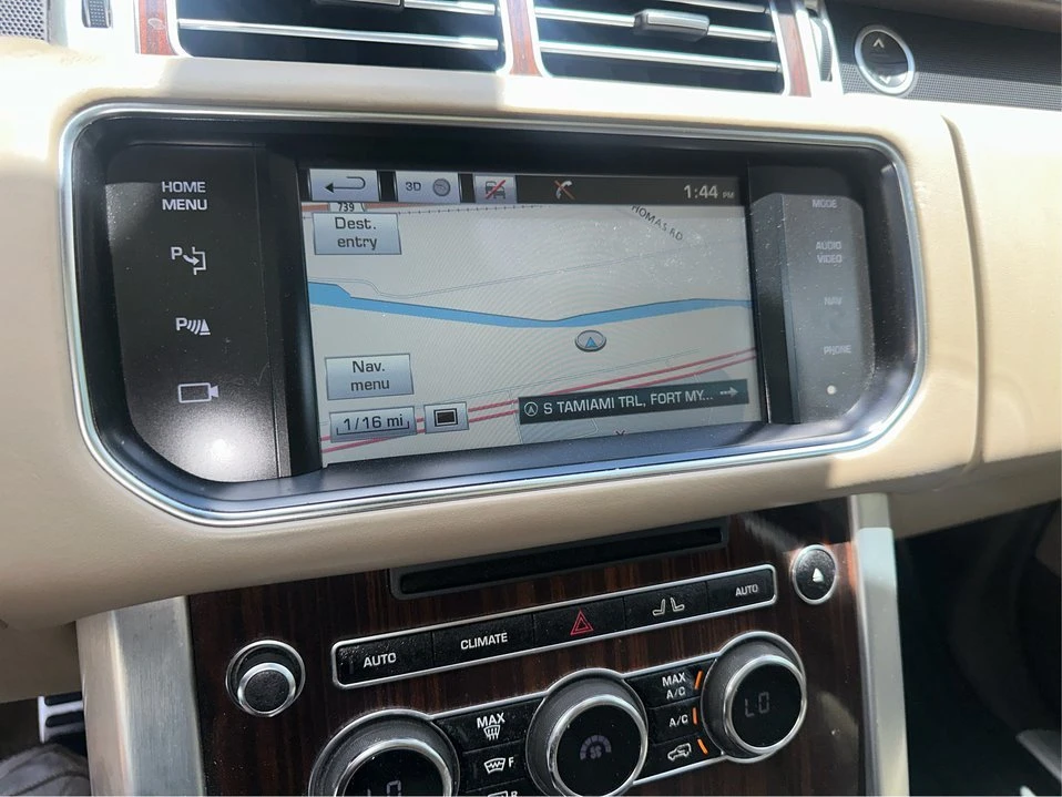 2015 Land Rover Range Rover L405 - Image 14 of 20