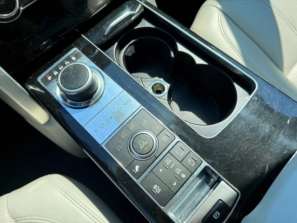 2015 Land Rover Range Rover L405 - Image 16 of 19
