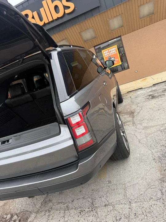 2015 Land Rover Range Rover L405 - Image 5 of 13