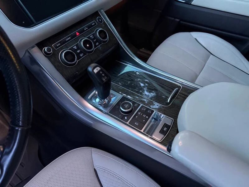 2015 Land Rover Range Rover L405 - Image 13 of 20
