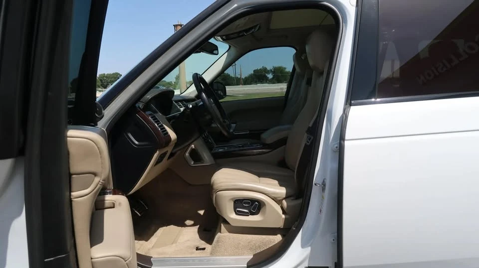 2015 Land Rover Range Rover L405 - Image 16 of 20