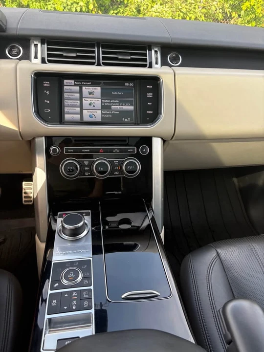 2015 Land Rover Range Rover L405 - Image 13 of 16