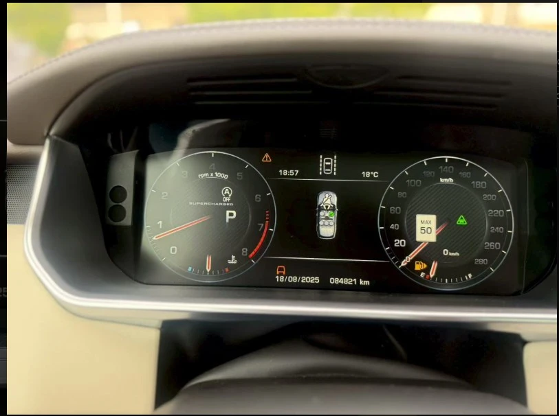 2015 Land Rover Range Rover L405 - Image 8 of 12