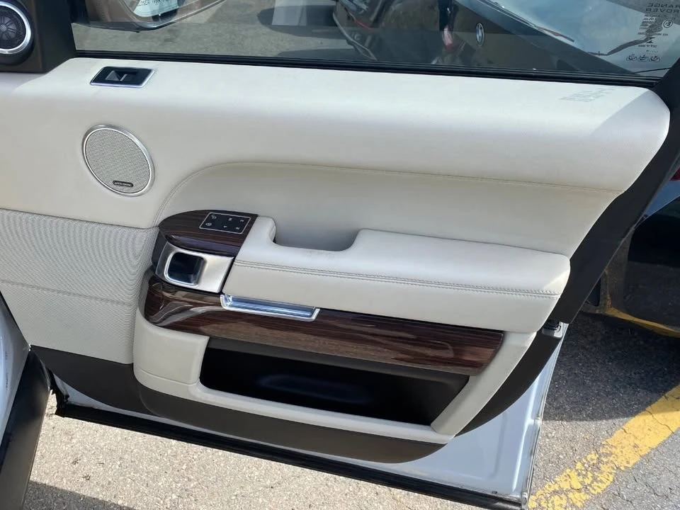 2015 Land Rover Range Rover L405 - Image 9 of 19