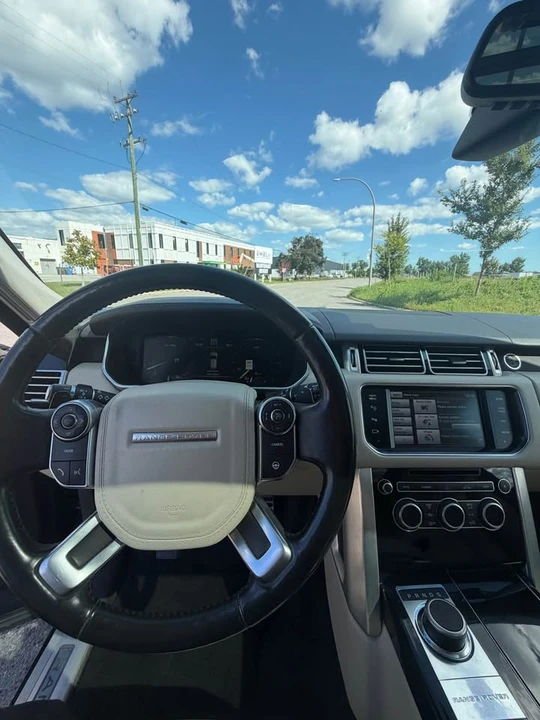 2015 Land Rover Range Rover L405 - Image 11 of 17