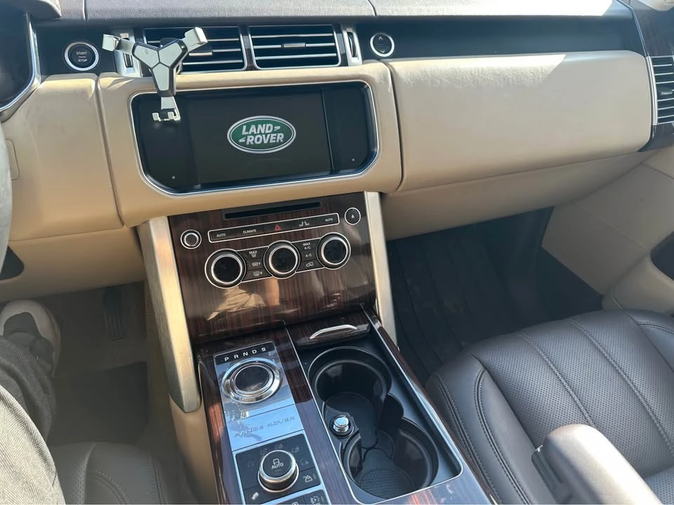 2015 Land Rover Range Rover L405 - Image 6 of 12