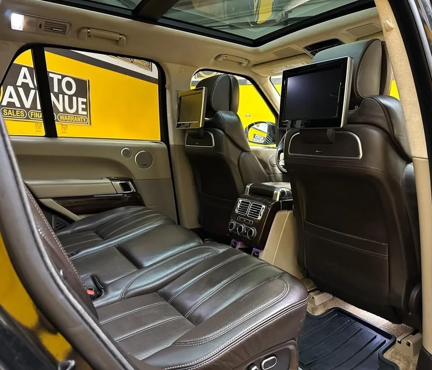 2015 Land Rover Range Rover L405 - Image 12 of 17