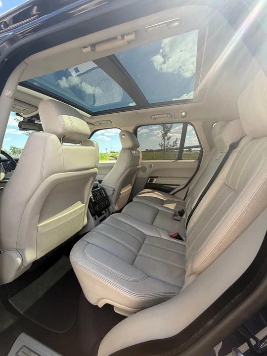2015 Land Rover Range Rover L405 - Image 9 of 17