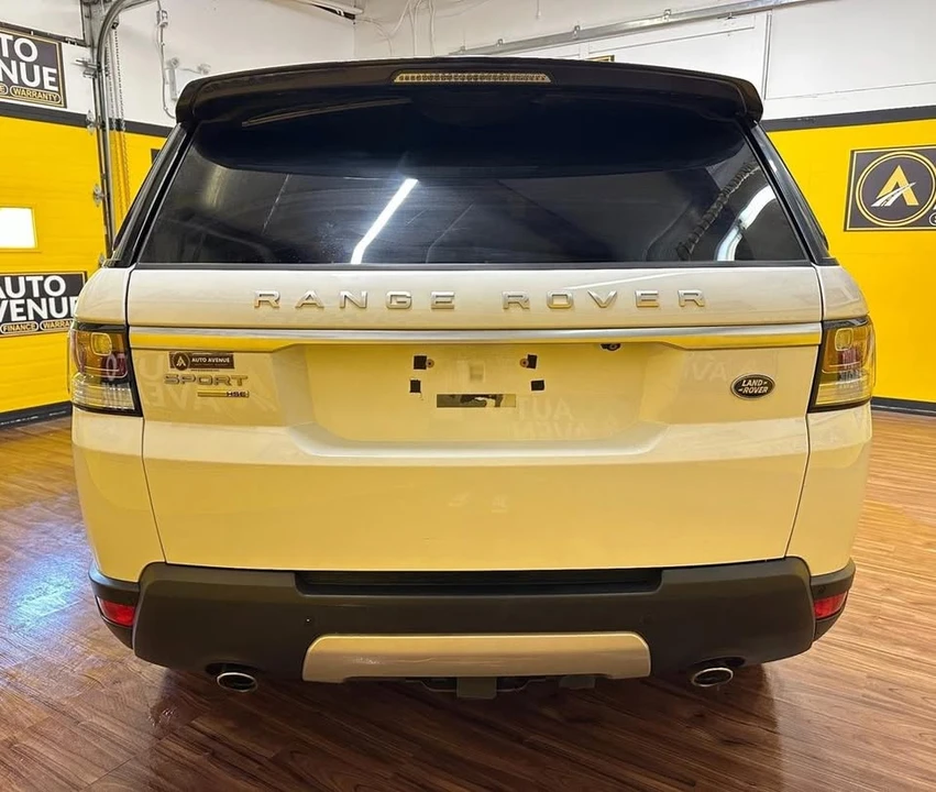 2015 Land Rover Range Rover L405 - Image 4 of 19