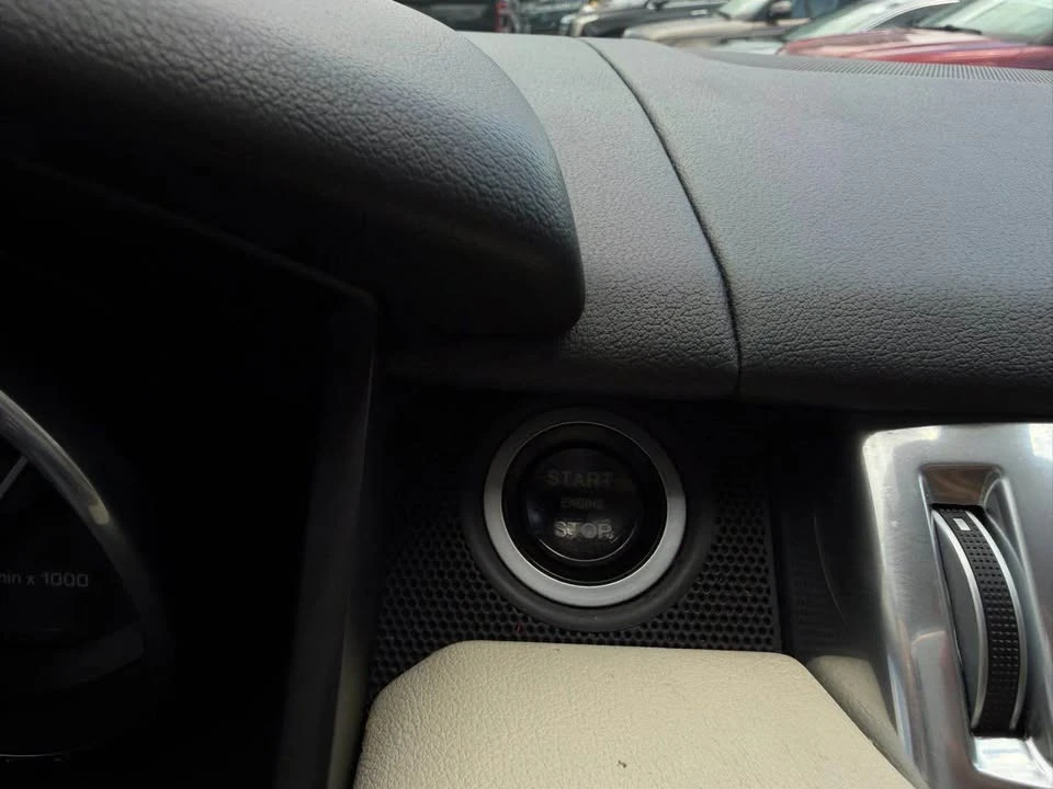 2015 Land Rover Range Rover L405 - Image 10 of 15
