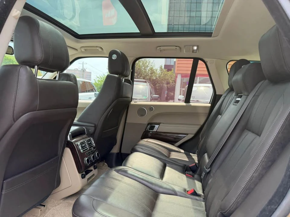 2015 Land Rover Range Rover L405 - Image 7 of 15
