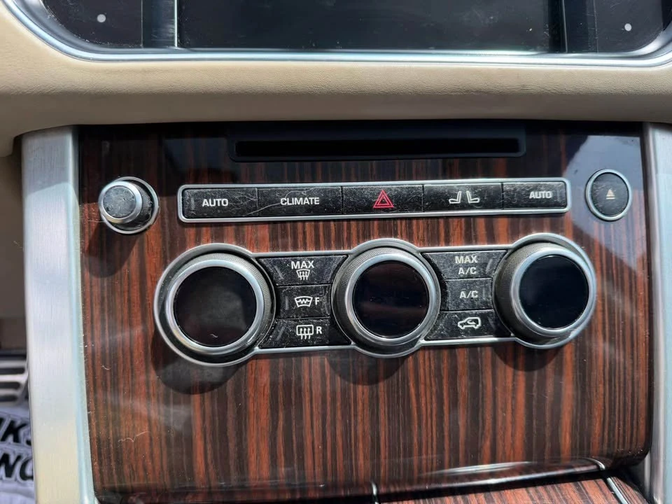 2015 Land Rover Range Rover L405 - Image 14 of 15