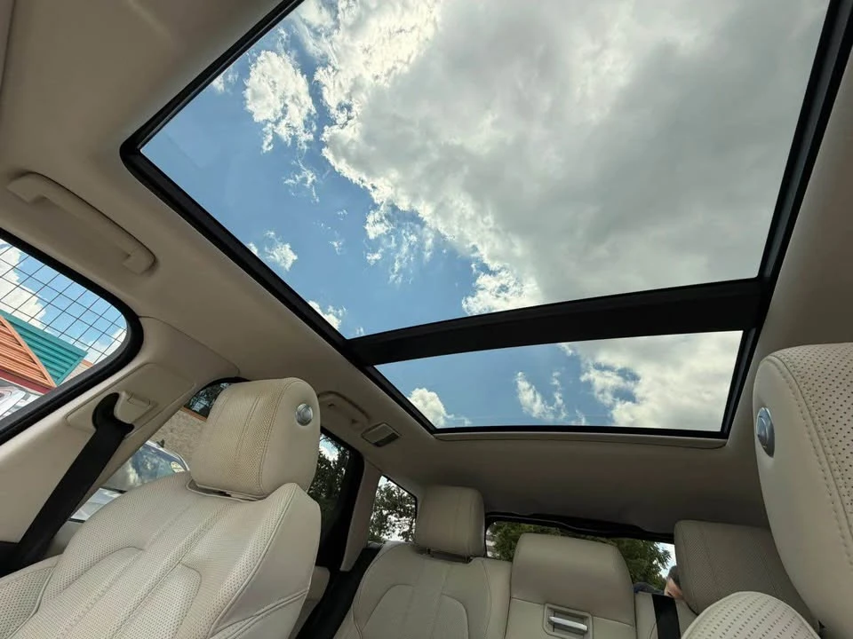 2015 Land Rover Range Rover L405 - Image 12 of 15