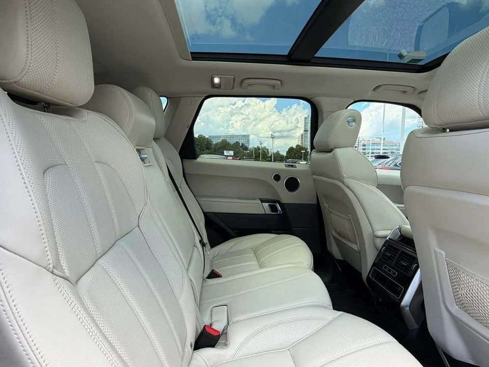 2015 Land Rover Range Rover L405 - Image 8 of 15