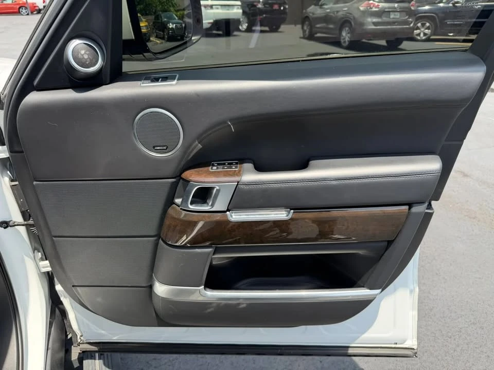 2015 Land Rover Range Rover L405 - Image 11 of 20