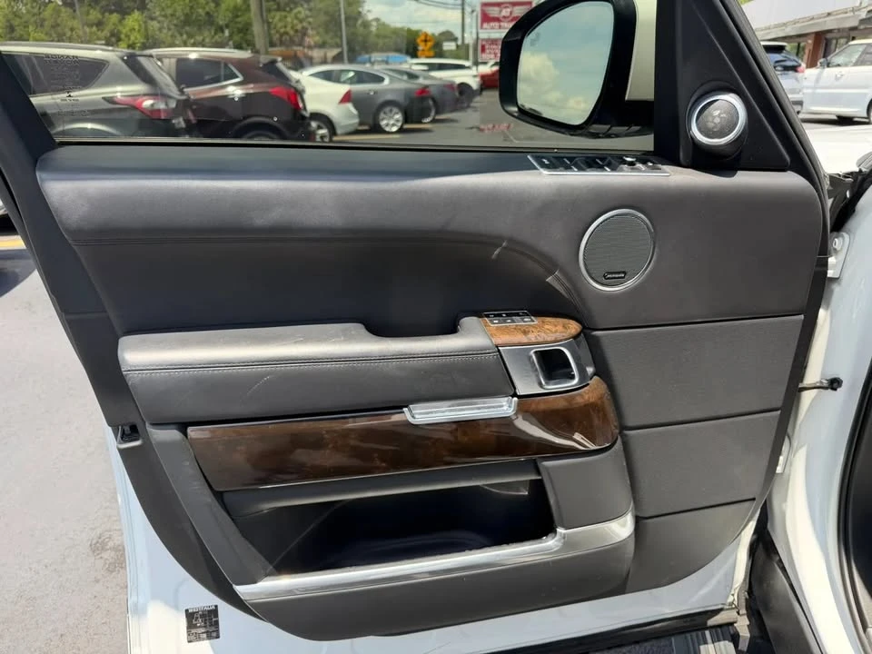 2015 Land Rover Range Rover L405 - Image 8 of 20