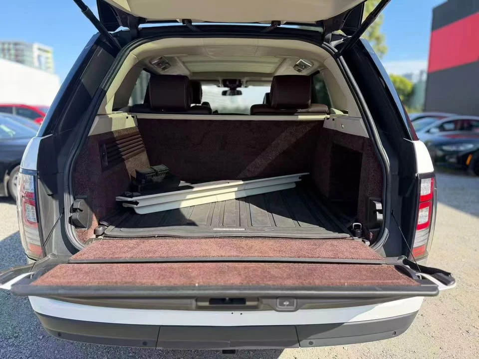 2015 Land Rover Range Rover L405 - Image 13 of 16
