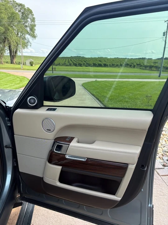 2015 Land Rover Range Rover L405 - Image 7 of 16