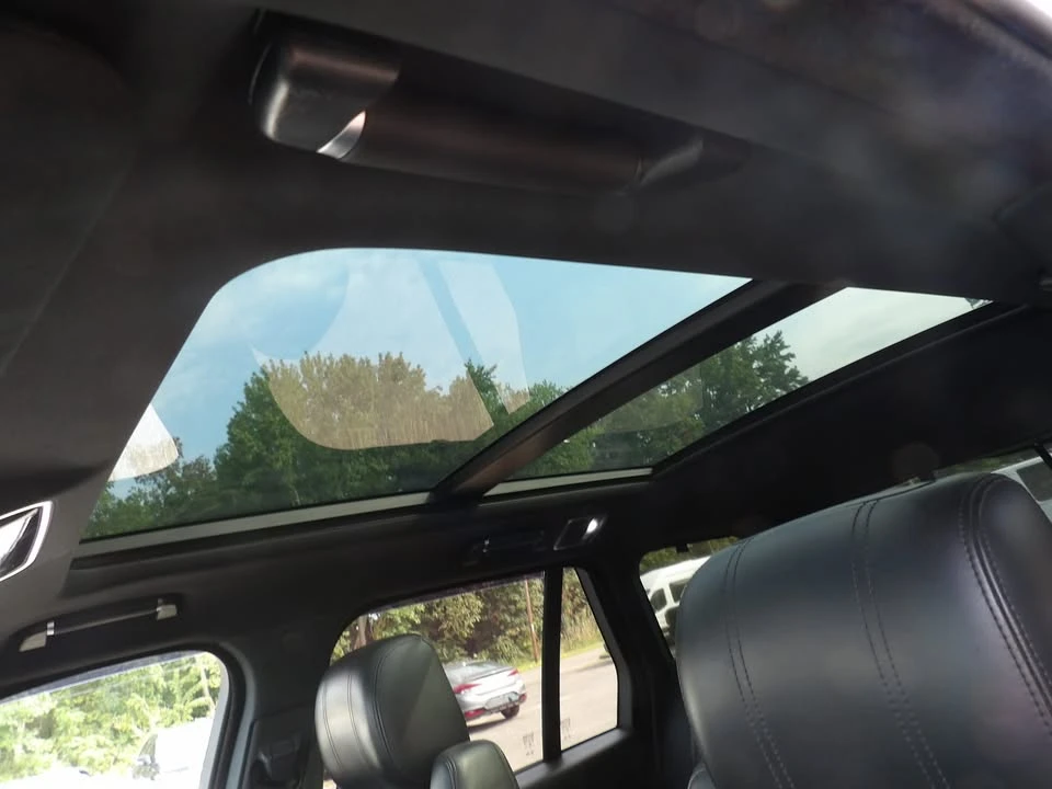 2015 Land Rover Range Rover L405 - Image 12 of 20