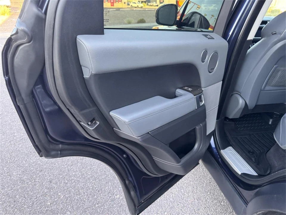 2015 Land Rover Range Rover L405 - Image 16 of 23
