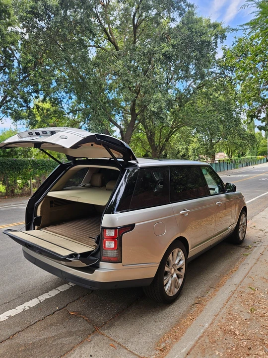 2015 Land Rover Range Rover L405 - Image 6 of 31