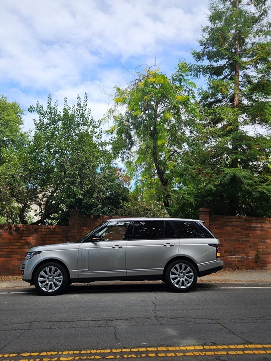 2015 Land Rover Range Rover L405 - Image 3 of 31