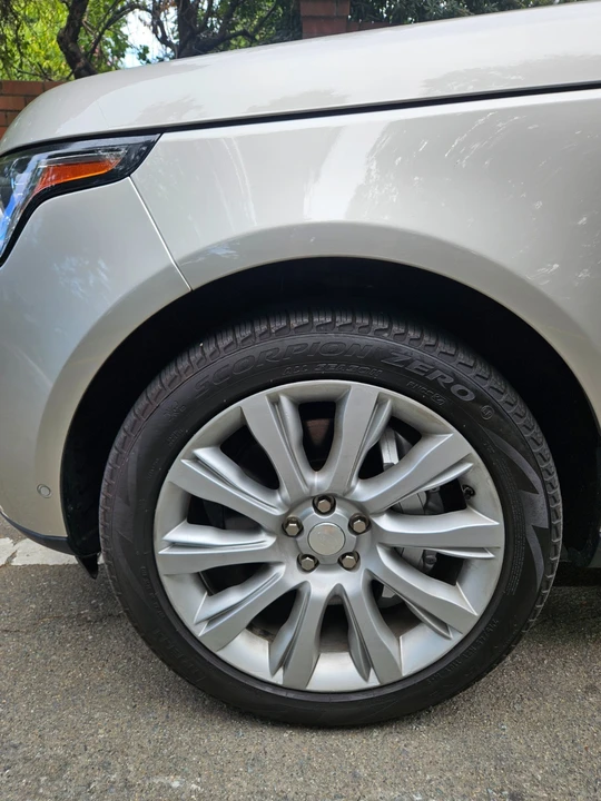 2015 Land Rover Range Rover L405 - Image 9 of 31