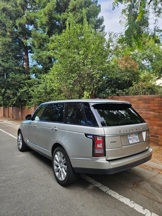 2015 Land Rover Range Rover L405 - Image 4 of 31