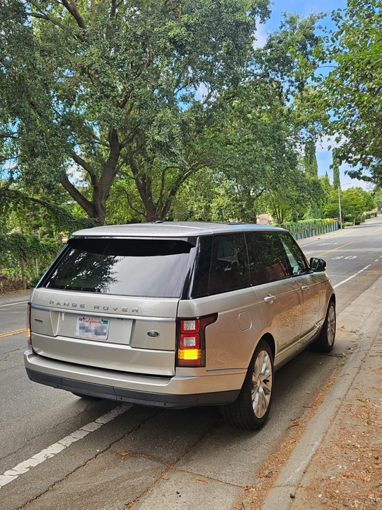 2015 Land Rover Range Rover L405 - Image 5 of 31