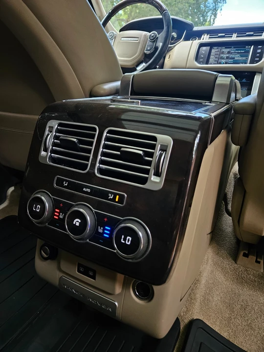 2015 Land Rover Range Rover L405 - Image 24 of 31