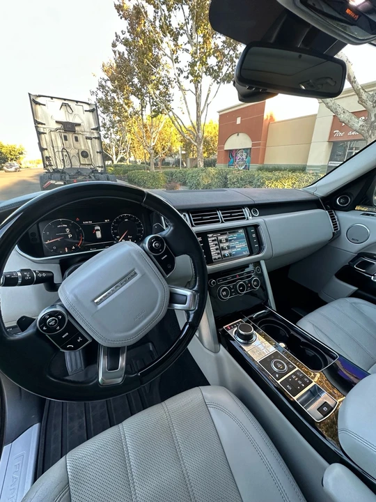 2015 Land Rover Range Rover L405 - Image 8 of 16
