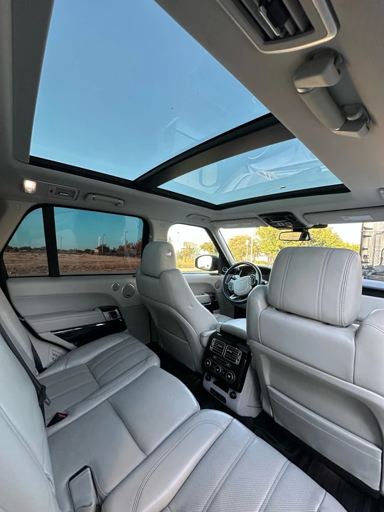 2015 Land Rover Range Rover L405 - Image 9 of 16