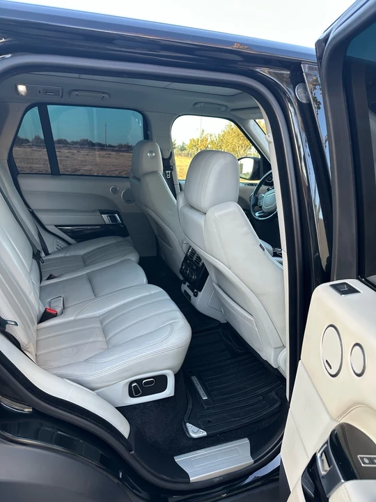 2015 Land Rover Range Rover L405 - Image 12 of 16
