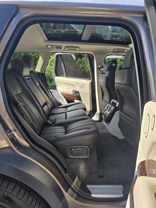 2015 Land Rover Range Rover L405 - Image 11 of 23