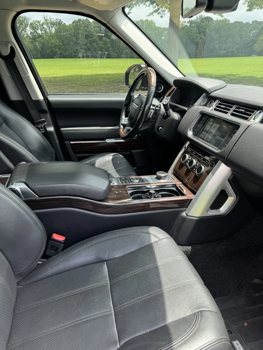 2015 Land Rover Range Rover L405 - Image 5 of 31