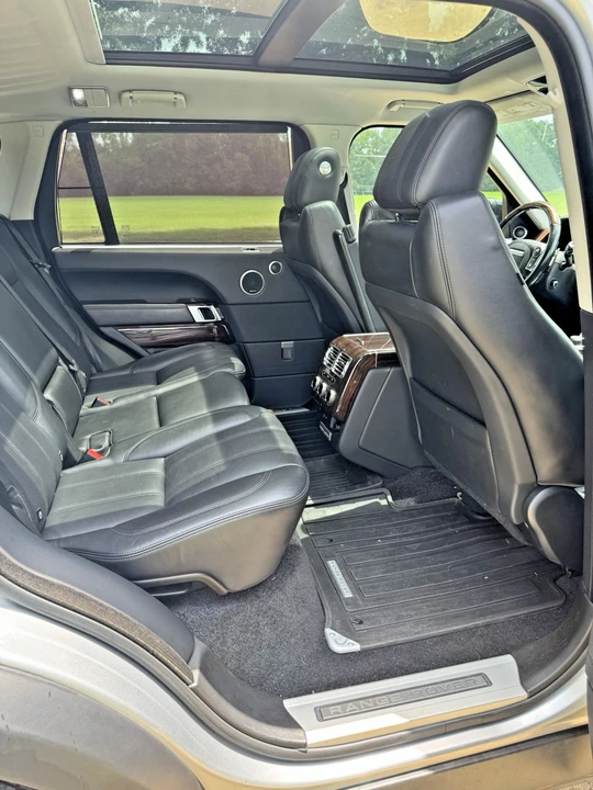 2015 Land Rover Range Rover L405 - Image 6 of 31