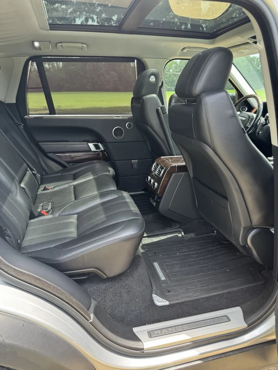 2015 Land Rover Range Rover L405 - Image 6 of 31