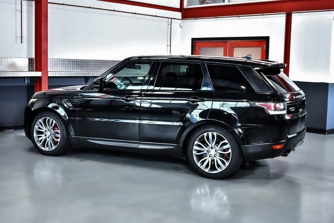 2015 Land Rover Range Rover L405 - Image 11 of 30