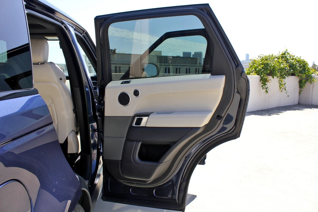 2015 Land Rover Range Rover Sport L494 - Image 15 of 29