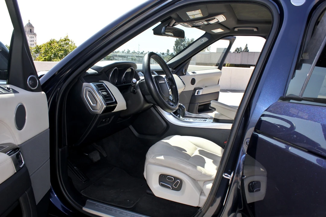 2015 Land Rover Range Rover Sport L494 - Image 18 of 29
