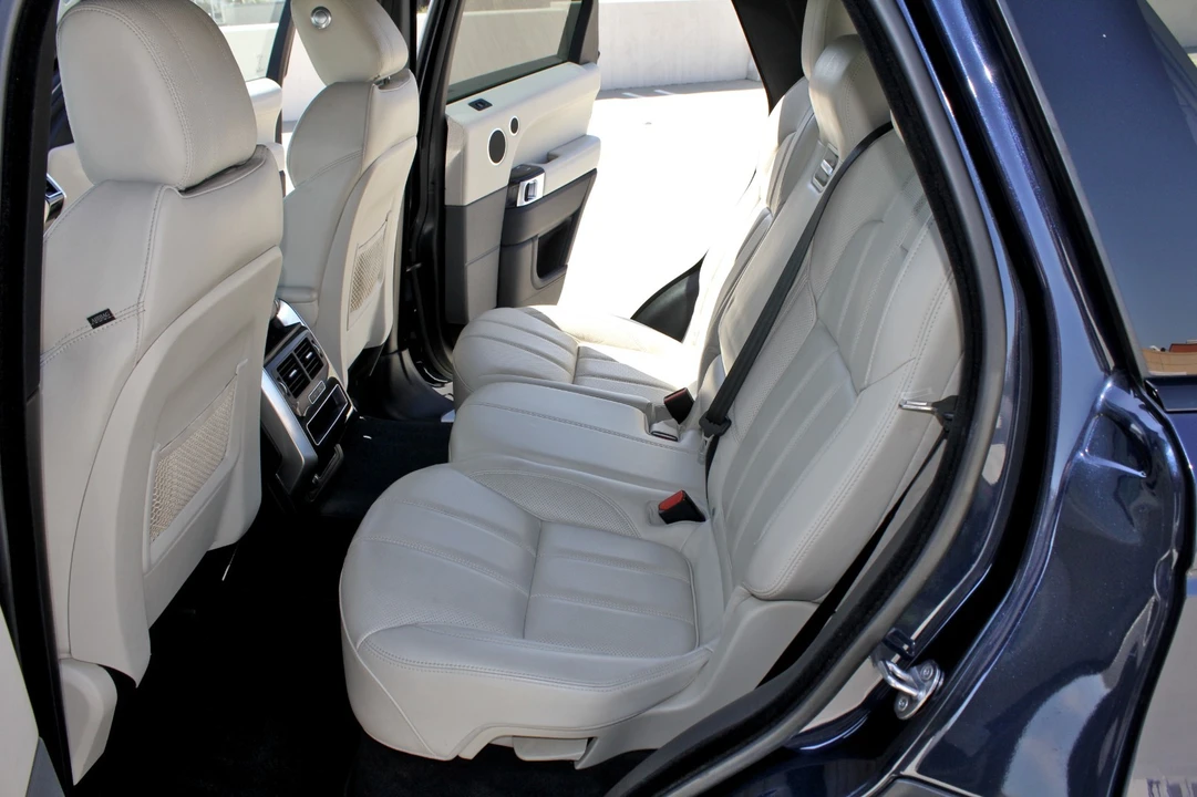 2015 Land Rover Range Rover Sport L494 - Image 12 of 29