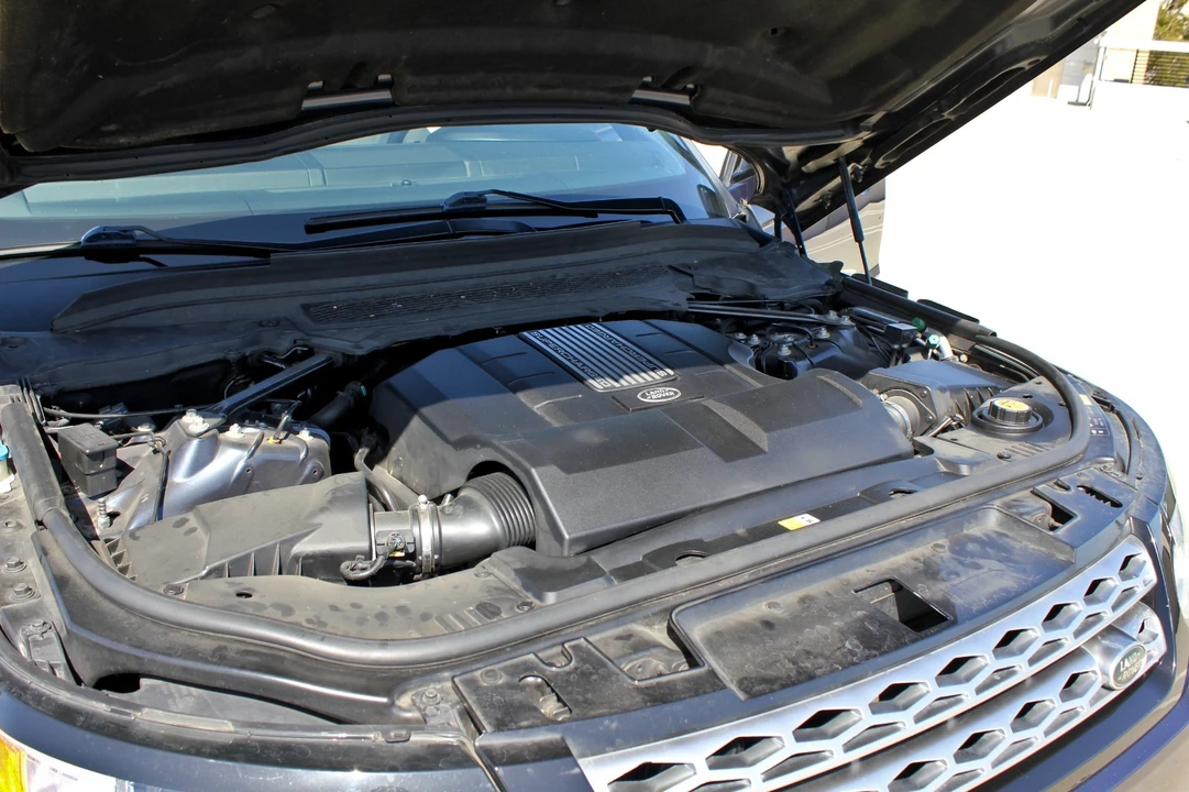 2015 Land Rover Range Rover Sport L494 - Image 19 of 29